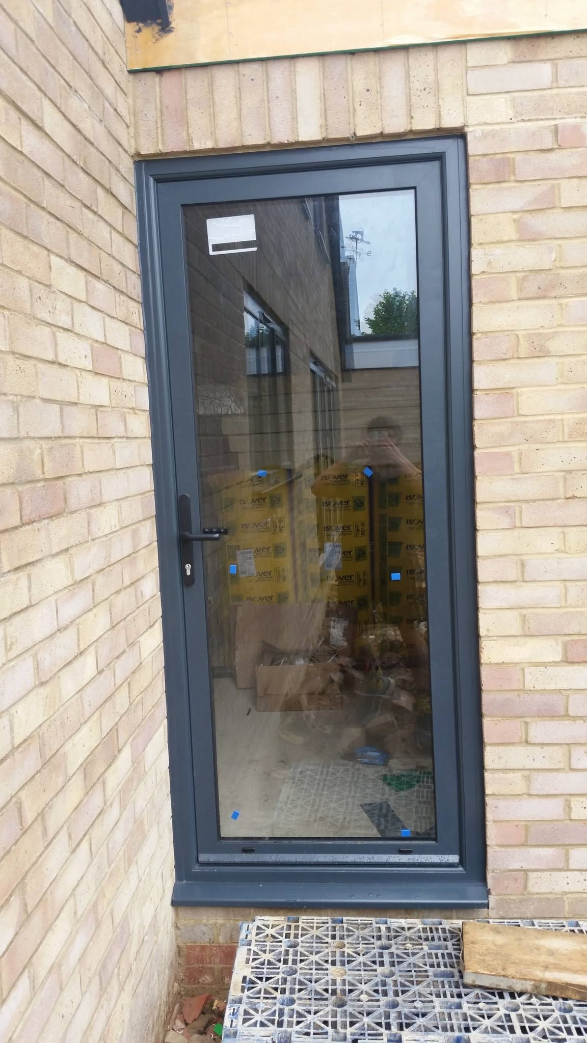 Side door installation